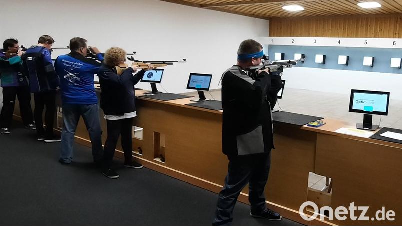 Die neuen Schießstände der Schützengesellschaft Vilstal Rieden werden von den Mitgliedern bei den ersten Trainingseinheiten gut angenommen. Bild: Thomas Graf/exb