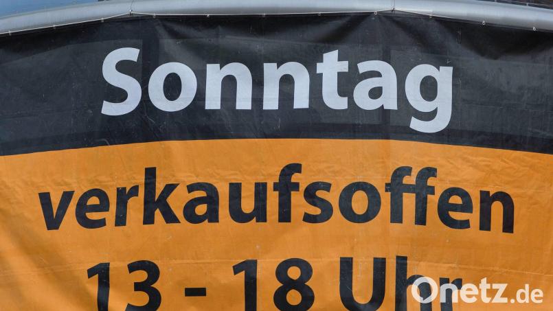 Am 3. Oktober ist in Amberg wieder verkaufsoffener Sonntag. Symbolbild: Jens Büttner/dpa