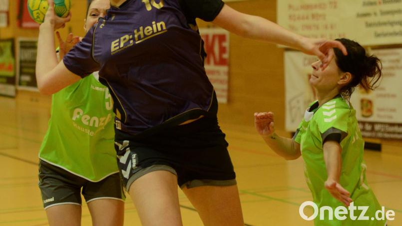 Für die Handballerinnen des HV Oberviechtach hat das Warten ein Ende. Archivbild: Mark