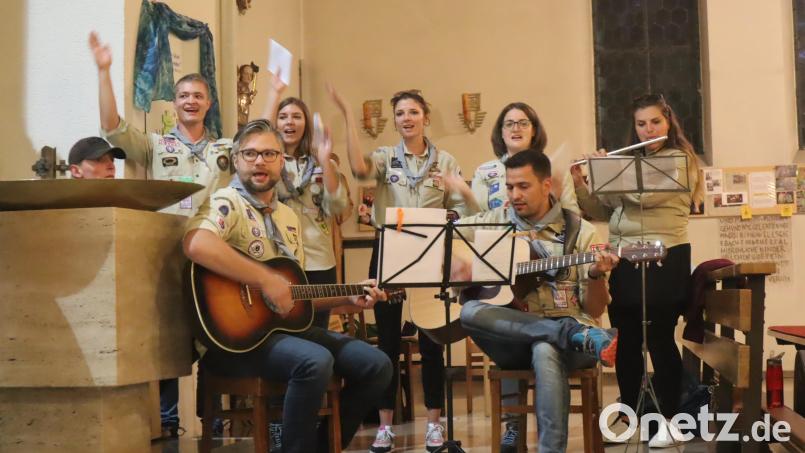 Die Pfadfinderband gestaltete den Gottesdienst, soweit dies pandemiebedingt möglich war. Anmerkung: Die Personen der Band sind alle vollständig geimpft. Bild: wrm