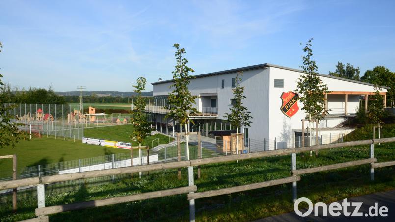 Vier Jahre dauerte der Bau des Pirker Sportparks. Jetzt steht der Einweihungstermin. Bild: bey