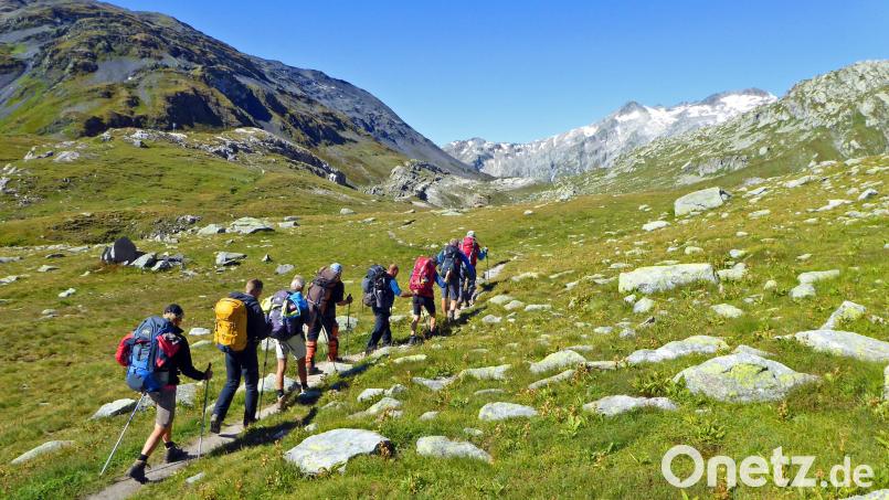Für neun Mitglieder des Alpenvereins Marktredwitz führte die Seniorentour diesmal durch die unbekannte Greina in der Schweiz, eines der schönsten Hochtäler der Alpen. Bild: Rainer Rahn/exb