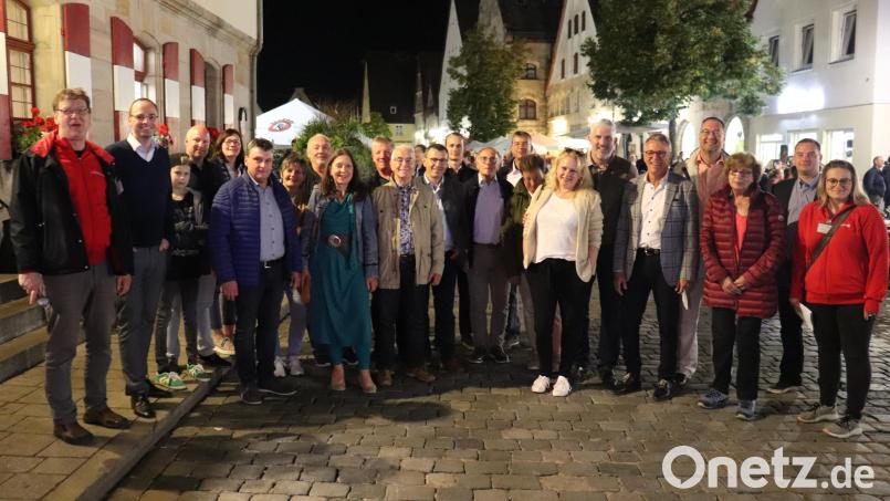 Die Initiatoren und Macher der Städtepartnerschaft beim gemeinsamen Abschlussfoto. Bild: Stadt Tirschenreuth/exb