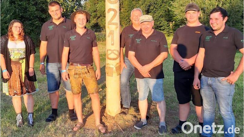 Der neue Vorstand der Kirwagemeinschaft Ammerthal (von links): Julia Weiß, Felix Ehbauer, Moritz Koberstein, Bernhard Hirsch, Günter Koller, Fabian Wiesmeth und Martin Weiß. Bild: K. Eichenseer/exb
