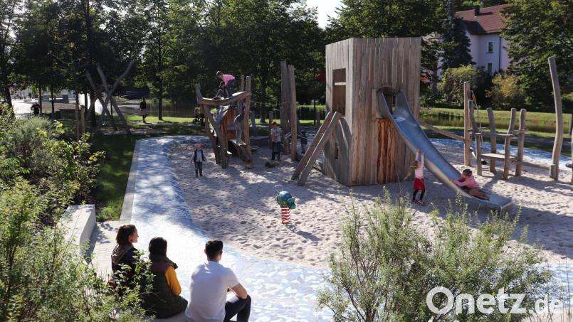 Der neue Spielplatz begeistert die jüngsten Stadtbürger. Bild: Stadt Tirschenreuth/exb