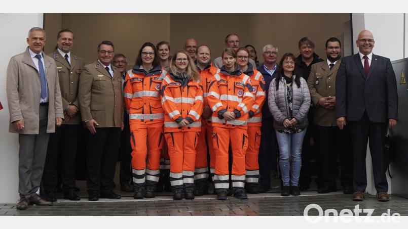 Viele Ehrengäste waren bei der Einweihung der Johanniter-Rettungswache in Wernersreuth dabei. Bild: Eger