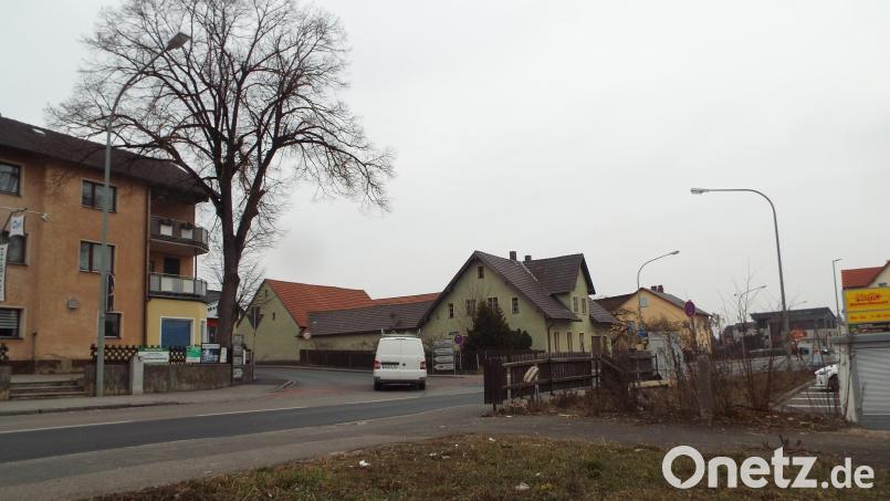 Die Verkehrsverhältnisse an der Einmündung der Zeilenstraße in die Staatsstraße 2165 ist nicht nur dem Bürgermeister ein Dorn im Auge. Bild: e