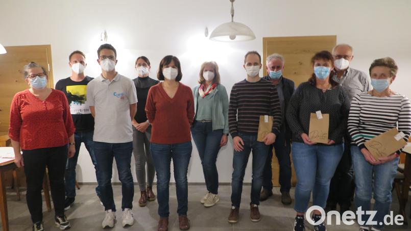 Die neue Vorstandschaft der Jugendblaskapelle Kemnath und die ausgeschiedenen Vorstandsmitglieder.: Angela Protschky, Tobias Roppert, Andreas Sächerl, Petra Dimper, Susanne Hassel, Renate Müller, Markus Kunz, Siegfried Vornhoff, Andrea Fenzl, Peter Rupprecht, Claudia Porst (von links). Bild: jzk