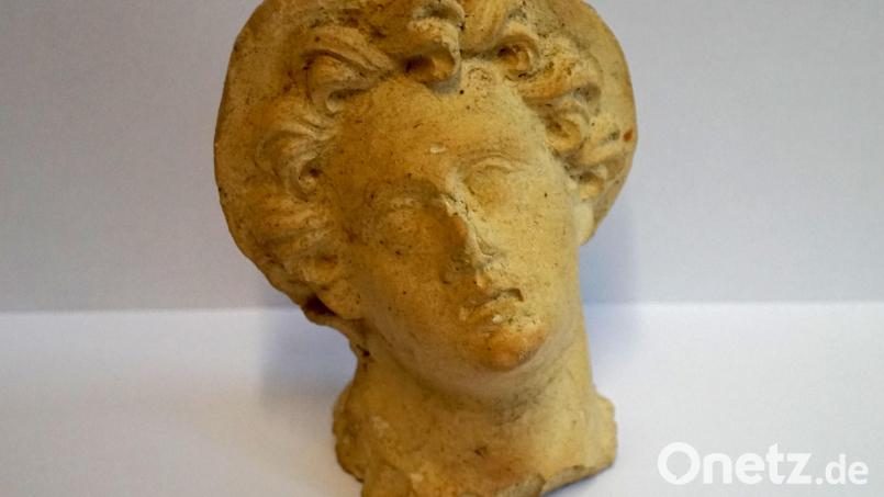 Ein Figurenkopf, Bestandteil der ehemaligen Innenausstattung des Fürstenbaues (um 1556 - 59 oder um 1583) ist eines der wenigen Exponate aus der Residenz-Zeit der Stadt. Bild: exb/Stadtmuseum Pfreimd