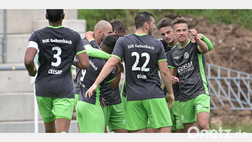&quot;Wir haben es selbst in der Hand&quot;: Dominik Haller (rechts) und die DJK Gebenbach wollen mit neuem Selbstvertrauen in die restlichen sieben Spiele vor der Winterpause gehen. Archivbild: ref