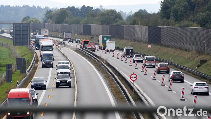 Autofahrer müssen sich auf der A93 zwischen Weiden-Frauenricht und Weiden-Süd auf Behinderungen bis Anfang November einstellen. Bild: Gabi Schönberger