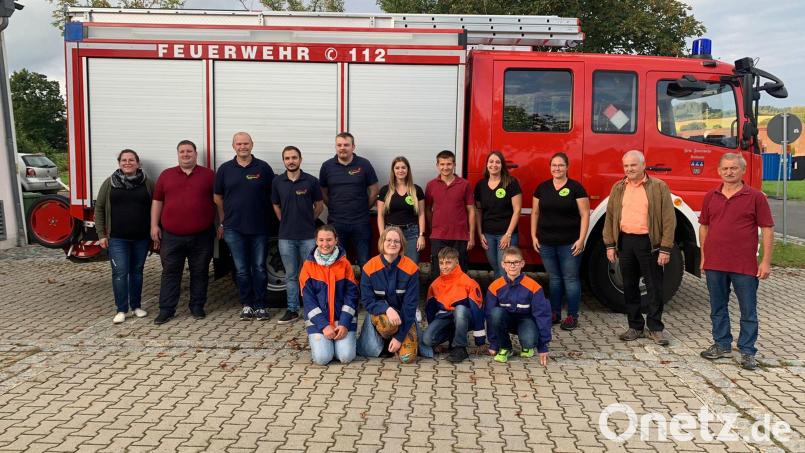 Vier Mädchen und Buben sind der Kinderfeuerwehr entwachsen. Sie verstärken jetzt die Jugend der Kulmainer Brandschützer. Bild: Gemeinde Kulmain/exb