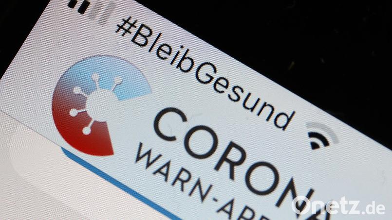 Die Corona-Warn-App dürfte derzeit in Weiden und im Landkreis Neustadt wieder öfter anschlagen. Symbolbild: Oliver Berg/dpa