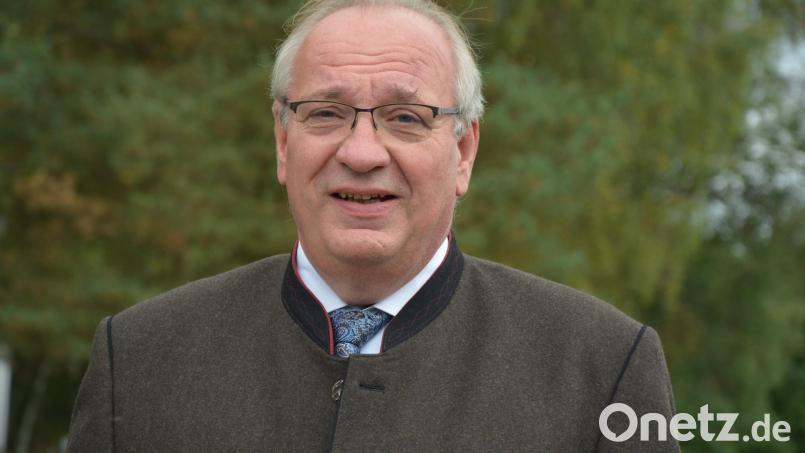 Bezirkstagspräsident Franz Löffler betonte: „Wir wollen mit dem Sibyllenbad den Menschen etwas Gutes tun.“ Bild: jr