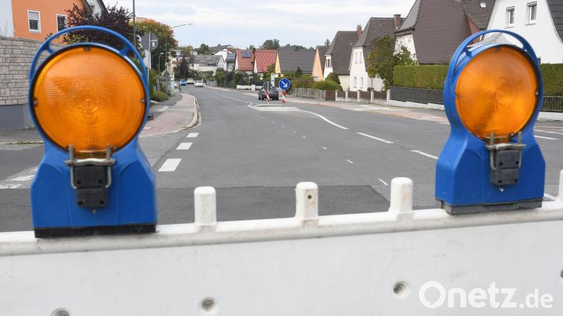 Die Baustelle in der Moosloh wandert wieder: Der nächste Bauabschnitt erstreckt sich von der Moosfurtstraße bis zur Einfahrt Am Ententrat/Zum Sauerbach. Bild: Gabi Schönberger