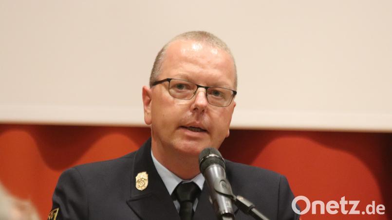 In seiner Rede würdigte Kreisbrandinspektor Christof Strobl die aufrechterhaltene Einsatzbereitschaft der Feuerwehr Rosenberg während des Lockdowns und das außerordentliche Engagement bei der Jugendarbeit. Bild: mfh