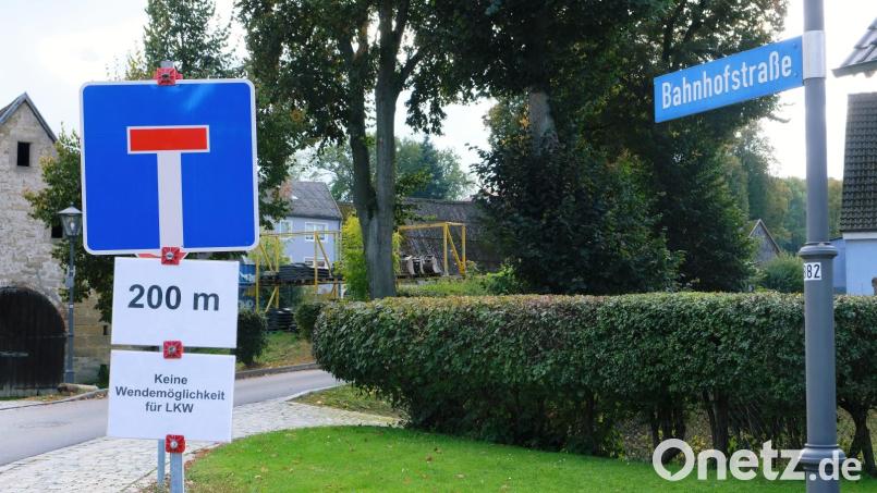 Die Bahnhofstraße in Eschenbach hat vorübergehend ein Sackgasse-Schild bekommen. Bild: do