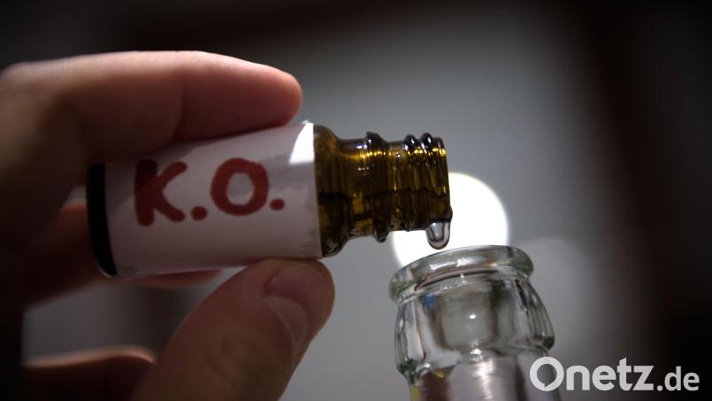 K.-o.-Tropfen sind farblos und oftmals nicht zu schmecken, wenn sie heimlich in Getränke oder Speisen gemischt werden. Symbolbild: Nicolas Armer