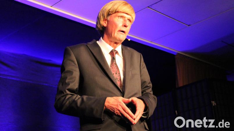 Reiner Kröhnert hat sie alle drauf. In seinem neuen Programm bringt er am 28.Januar 2022 mit Armin Laschet, Donald Trump, Angela Merkel oder Winfried Kretschmann viel Prominenz mit. Archivbild: prh