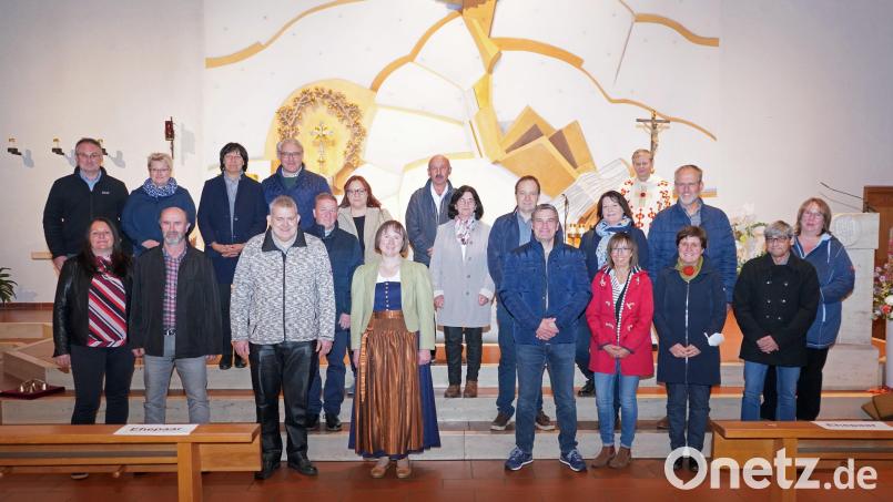 Die 25- und 30-jährigen Ehejubilare 2021 der Pfarrei St. Sebastian Waldthurn Bild: fvo