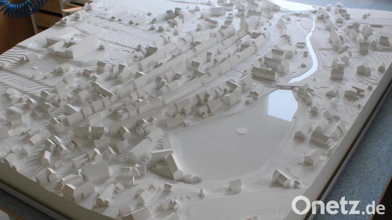 Ein Stadtmodell von Schönsee ist ab Ende der Woche im Zäch-Haus zu sehen. Bild: Sabrina Zombek/exb