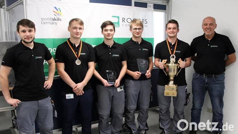Von links: Ausbilder Johannes Strößner, Valentin Mauser, Moritz Schelzke, Felix Thaller, Jonas Fuhrich und Ausbilder Johannes Beierl Bild: jma
