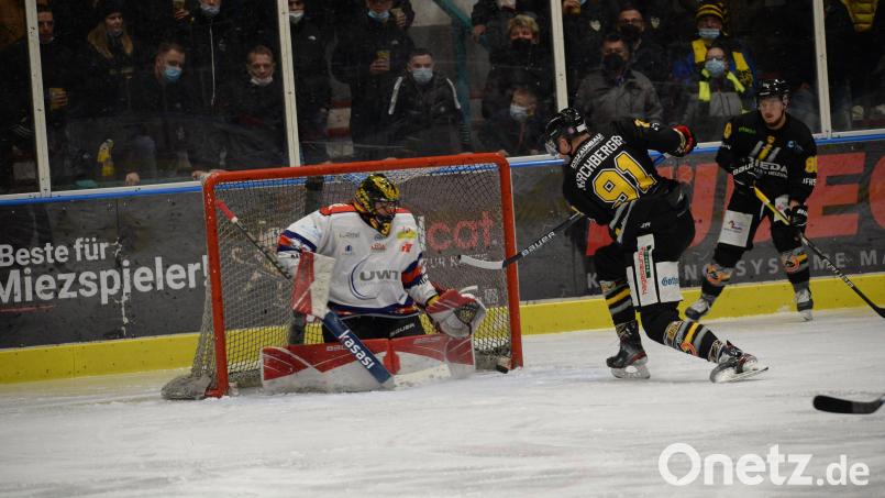 Michael Kirchberger erzielte das 1:0 für den ERSC Amberg im Spiel gegen den ESC Kempten. Bild: brü
