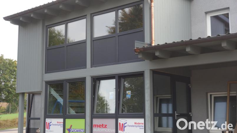 Viel getan hat sich bei der DJK Ensdorf während der Corona-Zeit auf dem Bausektor, wie der Anbau mit Treppe von den Umkleidekabinen zum Gymnastikraum Bild: tra