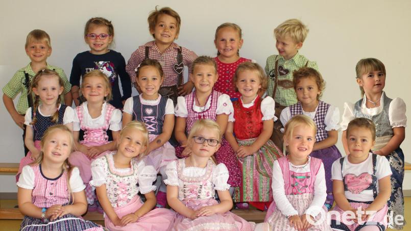 Die Kirwa-Minis fiebern ihrem großen Auftritt am Sonntag entgegen. Bild: bk