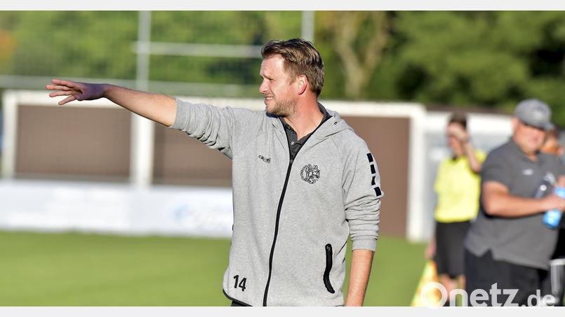Kai Hempel in seinem zweiten Spiel als Trainer der DJK Gebenbach hat immerhin ein Remis in Würzburg erreicht. Archivbild: Ziegler