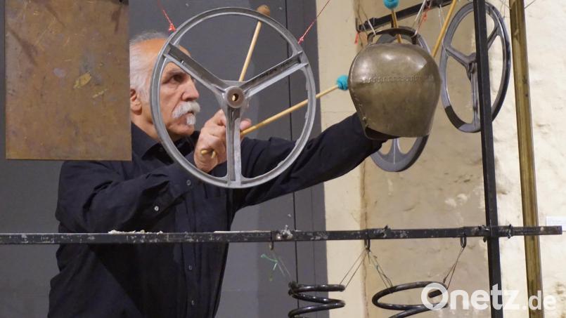 Jeff Beer an seinem Schlagwerk beim Eröffnungsstück Bild: eib