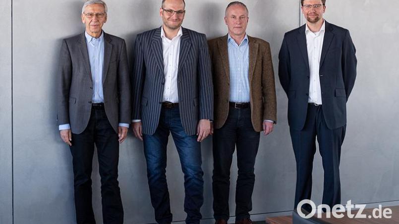 Bereits im vergangenen Jahr begrüßte Uni-Präsident Udo Hebel (von links) die neu berufenen Professoren für Sonderpädagogik, Wolfgang Dworschak, Bernhard Rauh und Markus Gebhardt an der Uni Regensburg. Nach dem Aufbau des Studiengangs kommen nun die ersten Studierenden. Bild: Margit Scheid