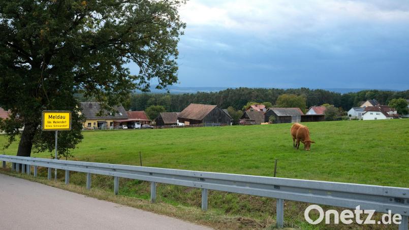 Meldau in der Gemeinde Wackersdorf: Hier entstehen schon bald 30 neue Bauplätze. Bild: Hirsch