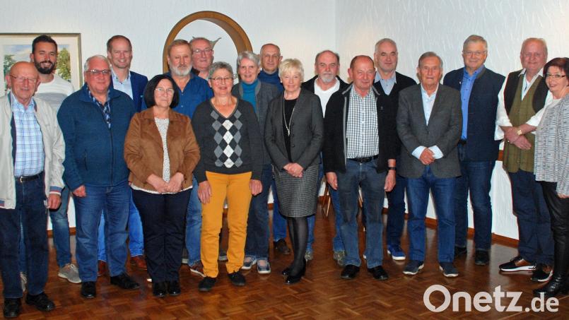 Corona geschuldet, holte die Wernberg-Köblitzer CSU Ehrungen für Parteimitglieder aus den vergangenen Jahren nach. Bild: wee