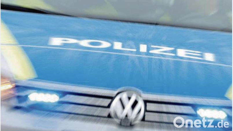 Die Polizei sucht derzeit eine Unfallzeugin. Bild: Christopher Dotzler