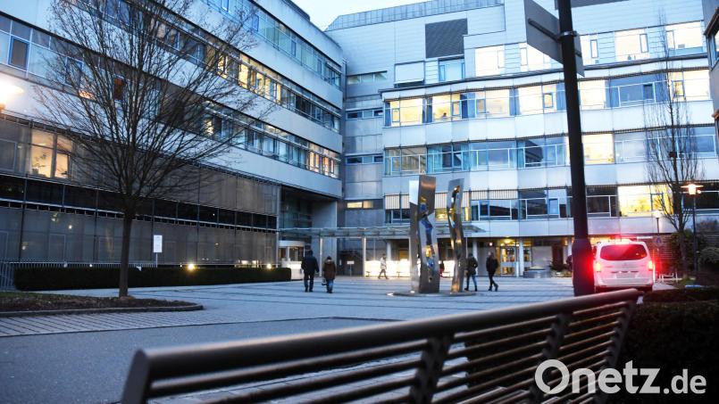 Im Klinikum Weiden muss derzeit ein Covid-Patient intensivmedizinisch betreut und beatmet werden. In manch anderen Krankenhäusern in Bayern sieht die Lage deutlich kritischer aus. Archivbild: Gabi Schönberger