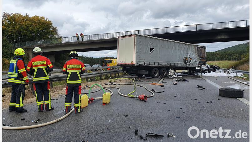 Am 6. Oktober fuhr ein Lastwagen auf einen Sicherungsanhänger auf. Die Hinweise auf eine Alkoholisierung des Fahrers bestätigten sich nicht. Bild: vifogra