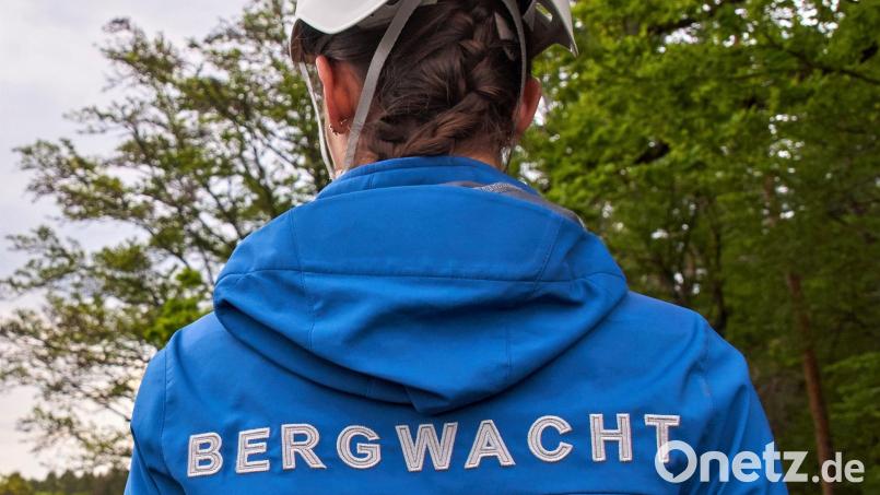Die Bergwacht musste eine 71-Jährige nach einem Sturz im Wald bei Oed retten. Symbolbild: Bergwacht Amberg/exb