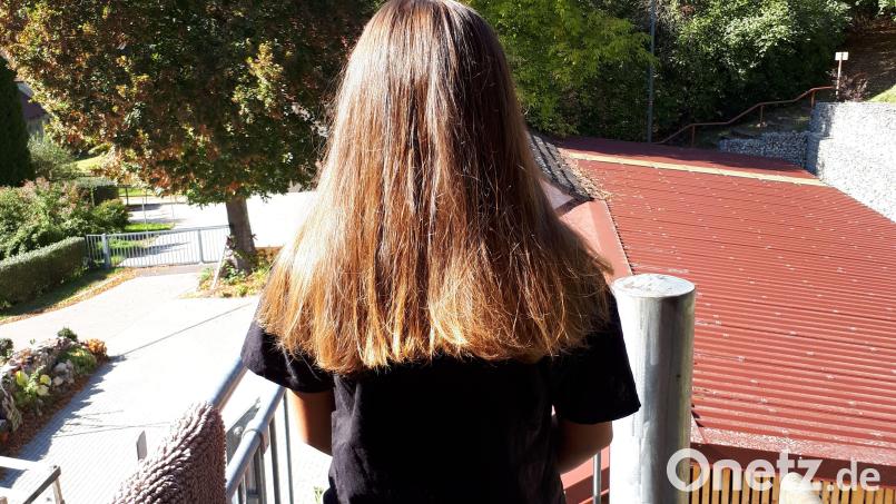 So lange Haare hatte Leonie Huf vor dem Schnitt. Bild: ge