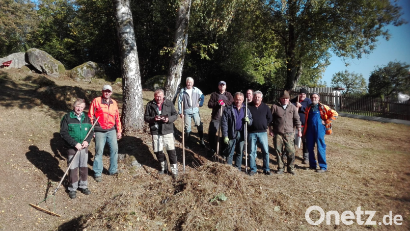 Der Arbeitstrupp des OWV-Leuchtenberg nach getaner Arbeit. Bild: sl