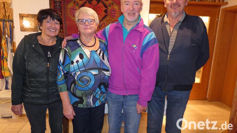Geehrt hat die DFG Waldsassen für langjährige Mitgliedschaft (von links) Ursula Müller (50 Jahre), Hildegard Heinrich (25 Jahre) sowie Dr. Helmut Schreiegg und Bernhard Panrucker (jeweils 50 Jahre). Bild: DFG Waldsassen/exb