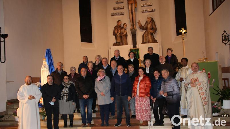 11 Ehepaare konnten in der Pfarrei St. Konrad ein Ehejubiläum feiern. Bild: Astrid Ermer/exb