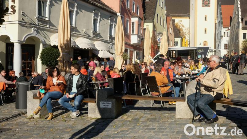 Zum Marktsonntag meinte es auch die Sonne gut. Bild: Hirsch