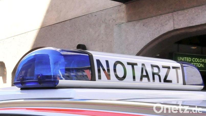 Der Notarzt versorgte einen 38-Jährigen, der bei einem Unfall auf der A 93 schwer verletzt wurde. Symbolbild: Wilck