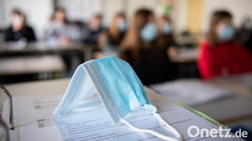 Bei Kindern und Schülern sind die Sieben-Tage-Inzidenzen derzeit am höchsten, auch im Landkreis Neustadt/WN. Bild: Matthias Balk / dpa
