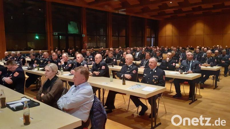 Im Kettelerhaus in Tirschenreuth kamen die Führungskräfte der Landkreisfeuerwehren zusammen. Bild: Kreisfeuerwehrverband/exb
