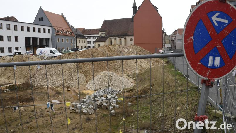 Die Wogen rund um das Bürgerbegehren zum Bürgerspital-Areal haben sich immer noch nicht geglättet. Jetzt antwortet die IG Menschengerechte Stadt auf Aussagen des Oberbürgermeisters und Baureferenten. Bild: Petra Hartl