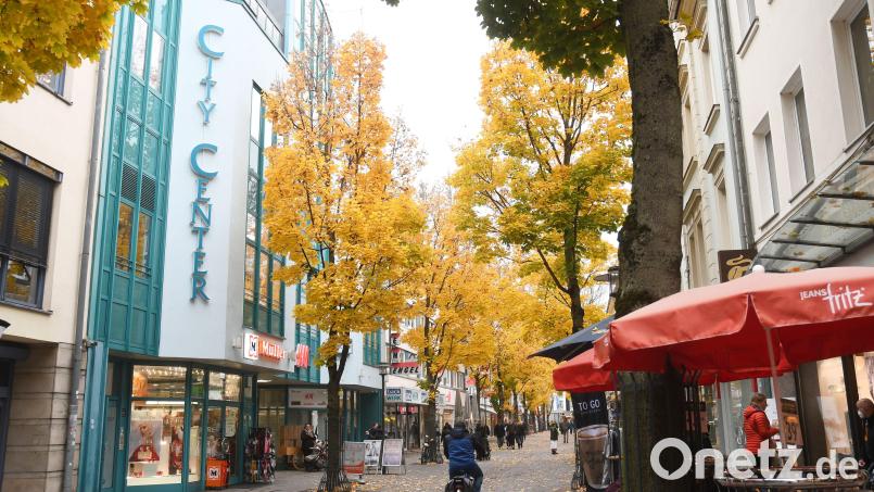 Das City-Center ist ein Einkaufsmagnet in der Max-Reger-Straße. Dieser Magnet scheint nun auch einen neuen Eigentümer anzuziehen. Bild: Gabi Schönberger