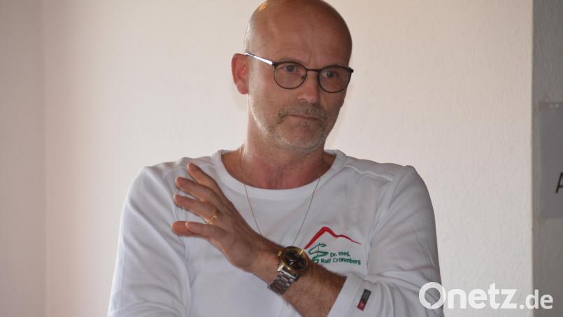 Dr. Ralf Cronenberg sprach über Ursprung und Auswirkungen des Coronavirus. Bild: ak