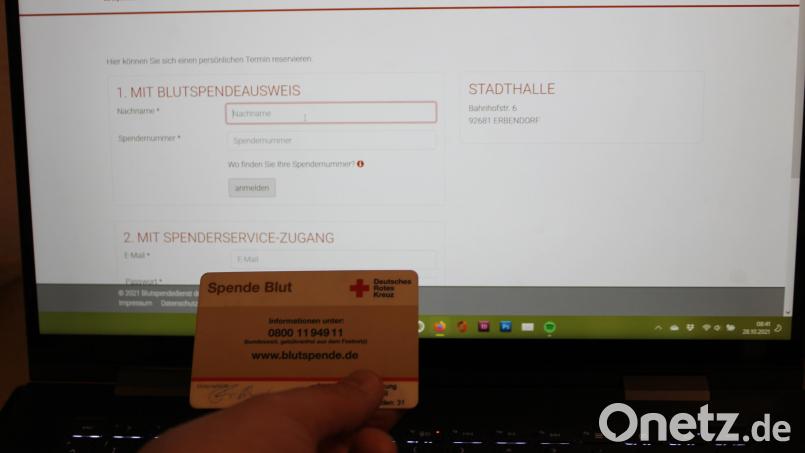 Online einen Termin reservieren geht einfach. Die benötigte Spendernummer steht auf dem Blutspendeausweis. Diesen sollen Spender mit einem Ausweisdokument am Spendetag mitbringen. Bild: fks
